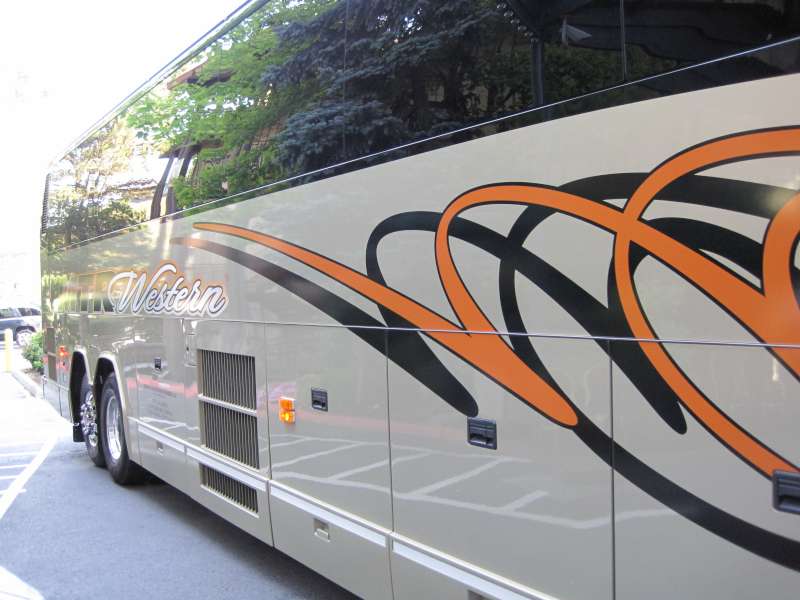 YMT Motorcoach