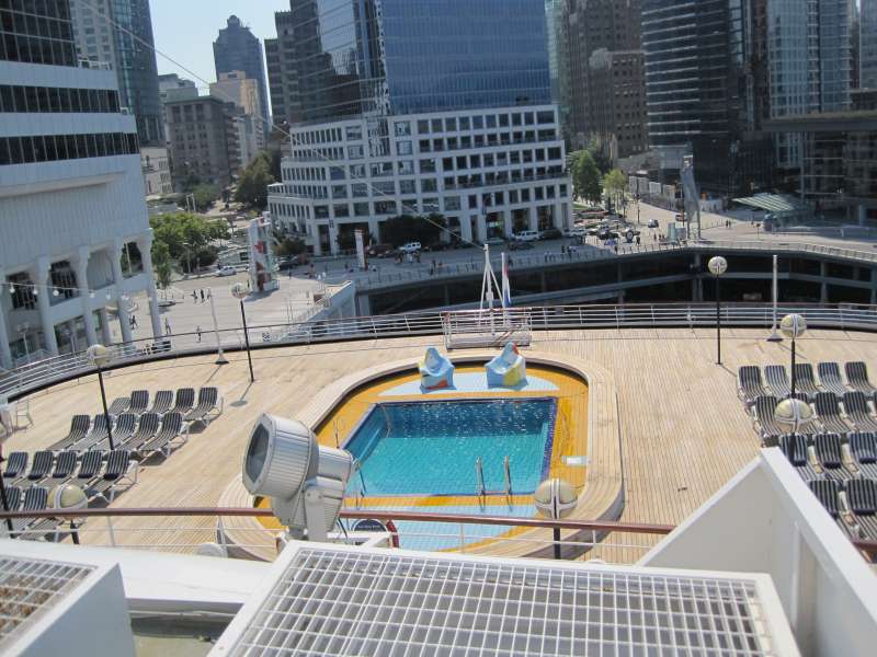 Another more secluded pool