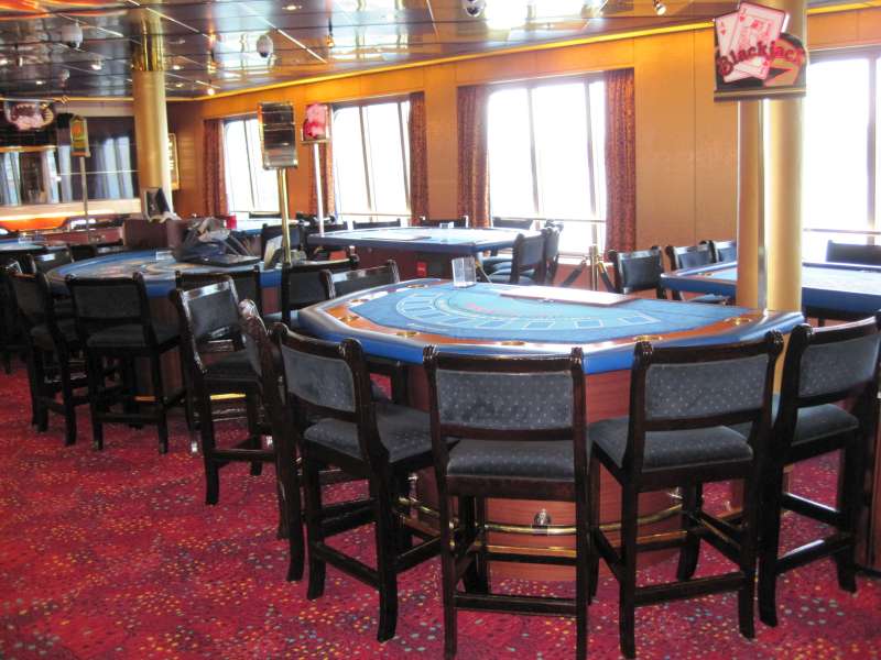 Tables waiting for players